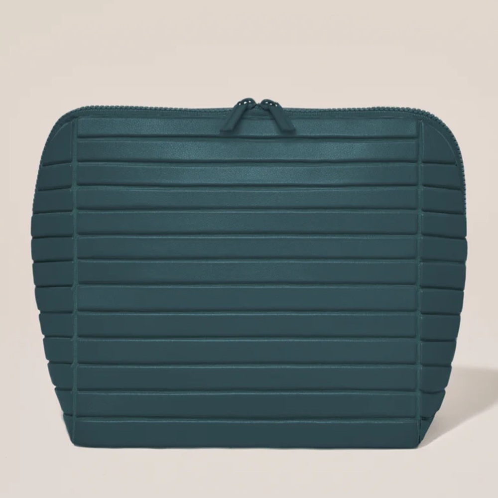 Parallelle The Large Spruce Traveller